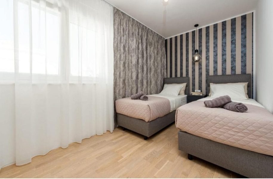 byt – Luxusní dvoupodlažní apartmán s bazénem, pouhých 50 m od moře - Privlaka , Privlaka, Chorvatsko – foto 26