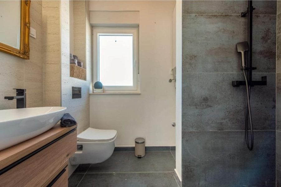 byt – Luxusní dvoupodlažní apartmán s bazénem, pouhých 50 m od moře - Privlaka , Privlaka, Chorvatsko – foto 24