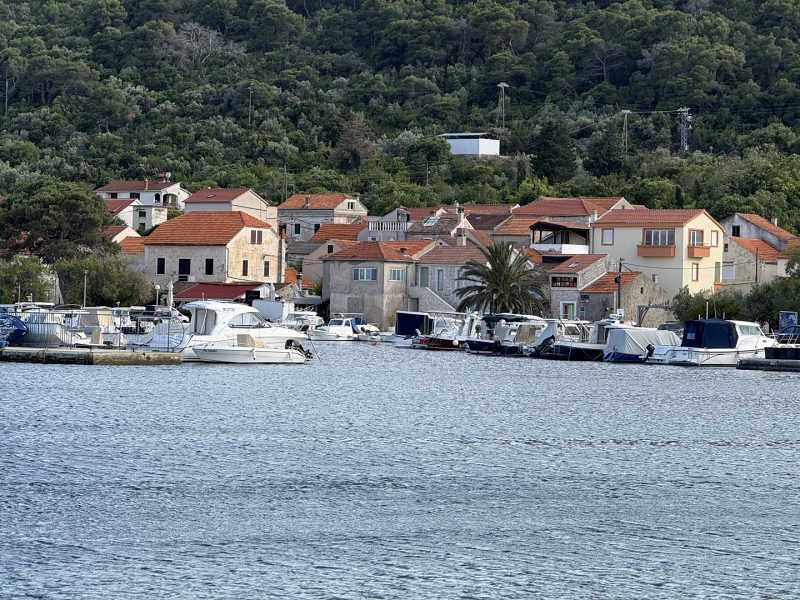 dům – AUTENTICKÝ STŘEDOMOŘSKÝ KAMENNÝ DŮM S ÚŽASNÝM VÝHLEDEM, Veli Iž, Chorvatsko – foto 3