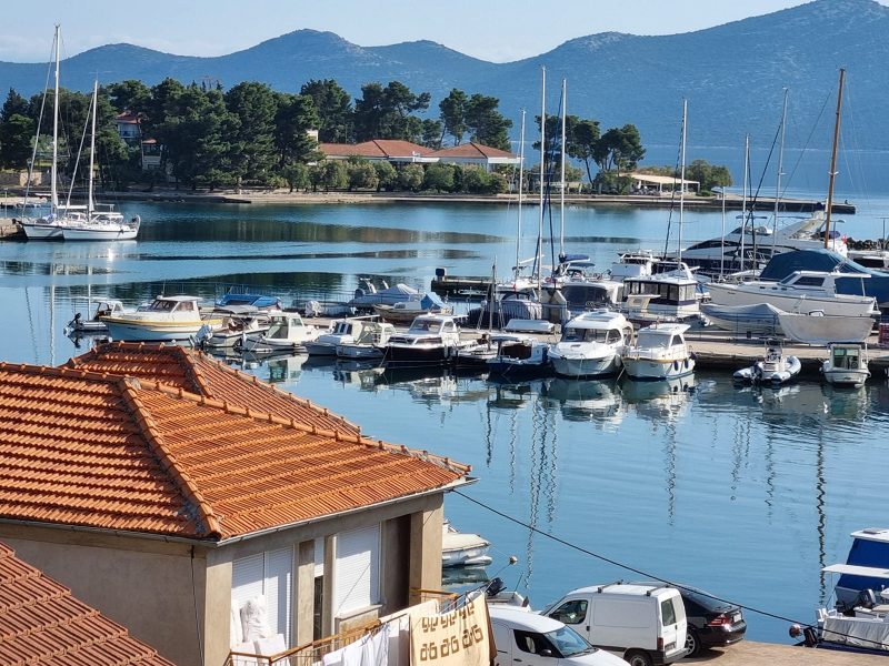 dům – AUTENTICKÝ STŘEDOMOŘSKÝ KAMENNÝ DŮM S ÚŽASNÝM VÝHLEDEM, Veli Iž, Chorvatsko – foto 2