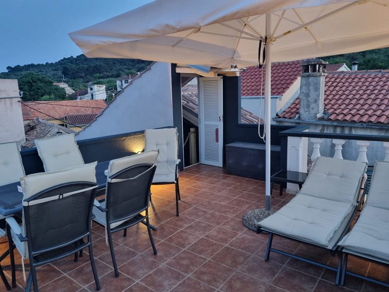 dům – AUTENTICKÝ STŘEDOMOŘSKÝ KAMENNÝ DŮM S ÚŽASNÝM VÝHLEDEM, Veli Iž, Chorvatsko – foto 8