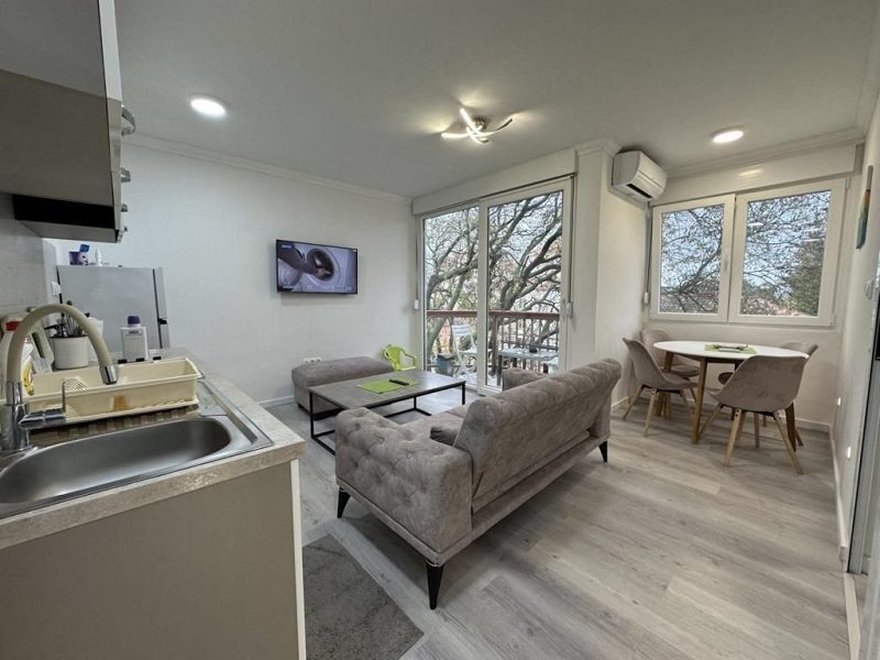 byt – Byt v budově Biograd na Moru, Biograd na Moru, Chorvatsko – foto 1