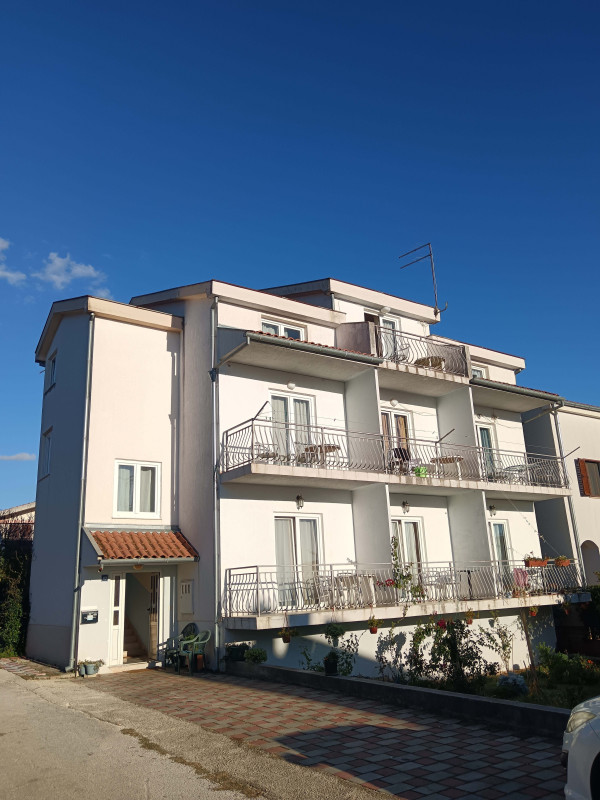 Apartmánový dům Biograd na Moru