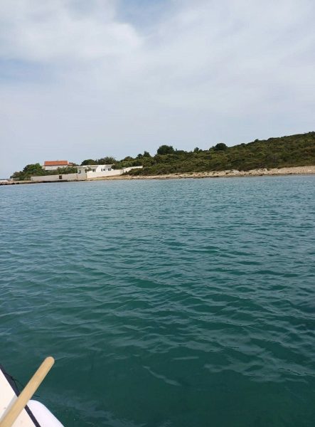 dům – Dvojdomek na ostrově Babac, Babac, Chorvatsko – foto 1