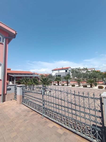 dům – Komfortní dům se 4 apartmány u moře na Viru, Vir, Chorvatsko – foto 8