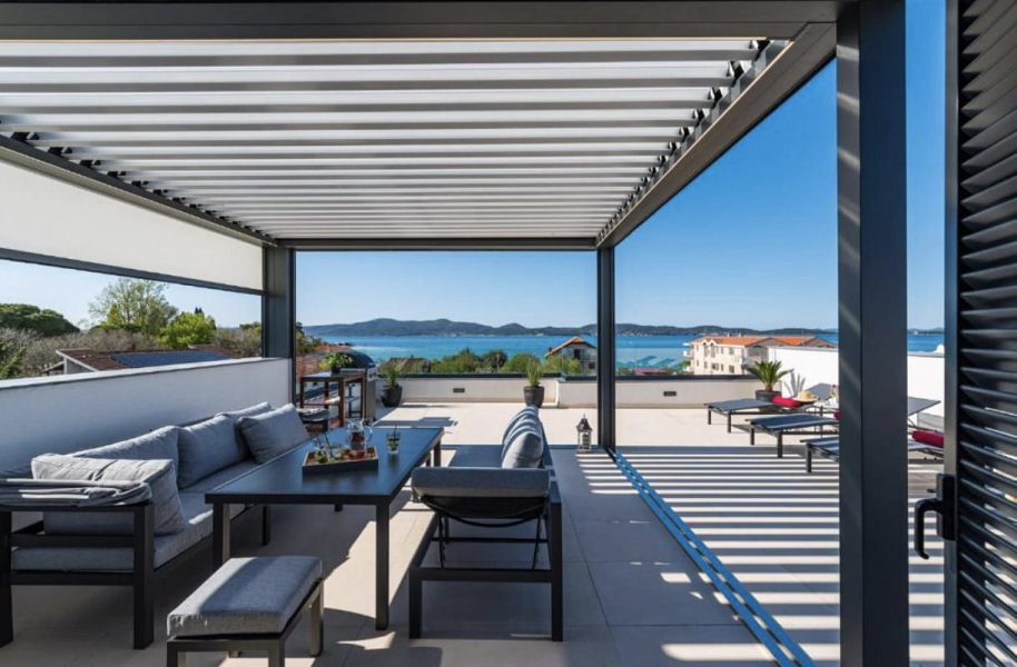 byt – Apartmán s velkou střešní terasou  a s úžasným výhledem na moře, Sukošan, Chorvatsko – foto 1