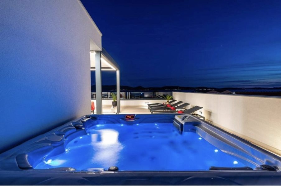 byt – Apartmán s velkou střešní terasou  a s úžasným výhledem na moře, Sukošan, Chorvatsko – foto 20