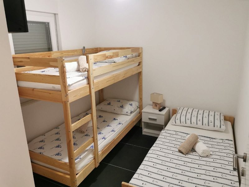 byt – Apartmán s terasou a výhledem na moře Posedarje, Vinjerac, Chorvatsko – foto 13