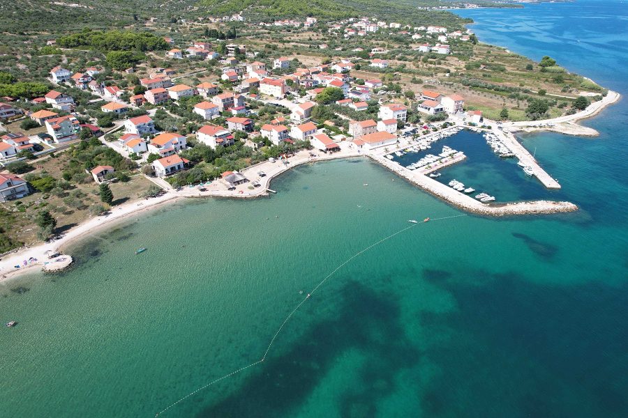 pozemek – Pozemek v 1. řadě u moře, Dobropoljana, Chorvatsko – foto 8