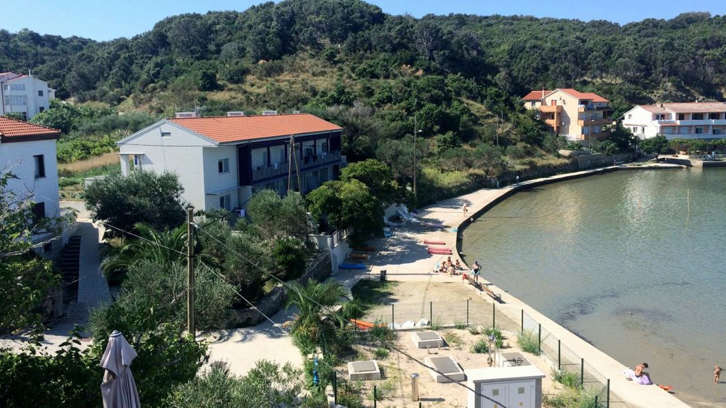 apartmán – Apartmánový dům v první řadě u moře na ostrově Rab, Supetarska draga, Chorvatsko – foto 4