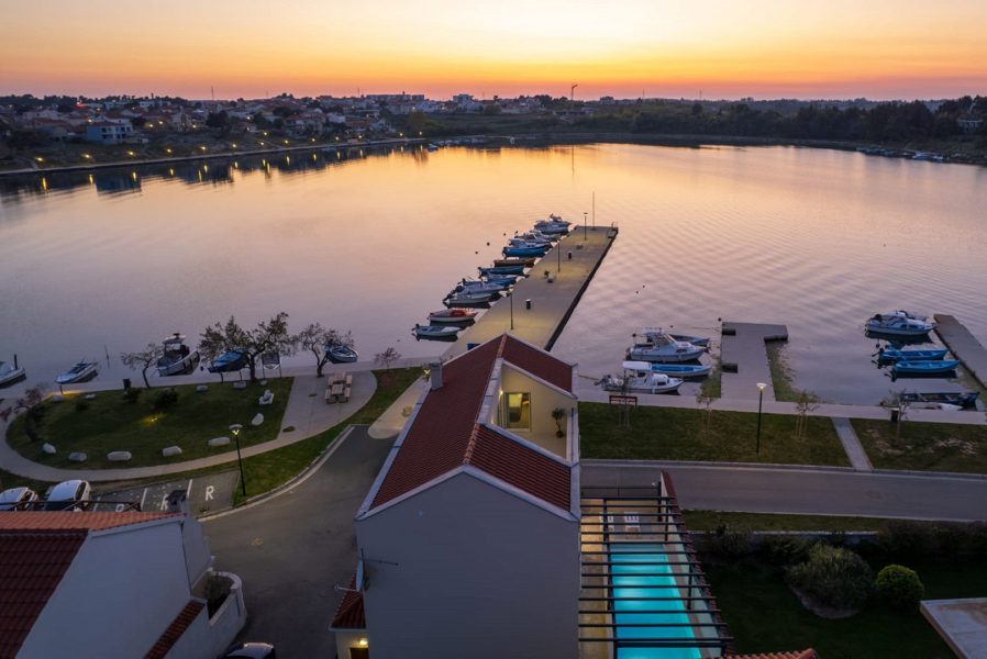 dům – Luxusní dům v Ninu v první řadě u moře, Nin, Chorvatsko – foto 24