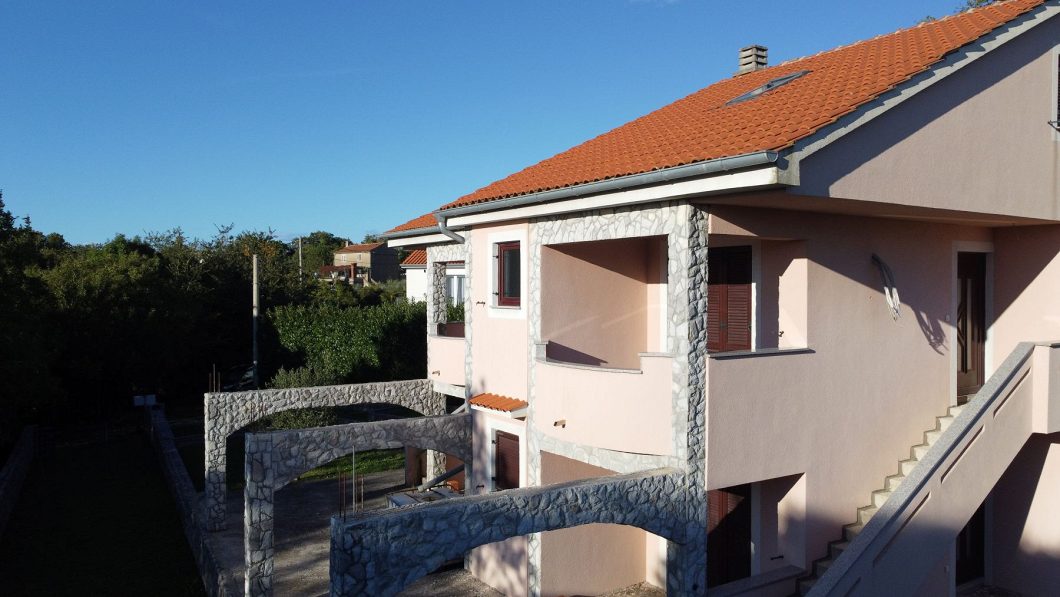 komerční prostor – Dům se 4 apartmány + podkroví, Dobrinj, Chorvatsko – foto 6