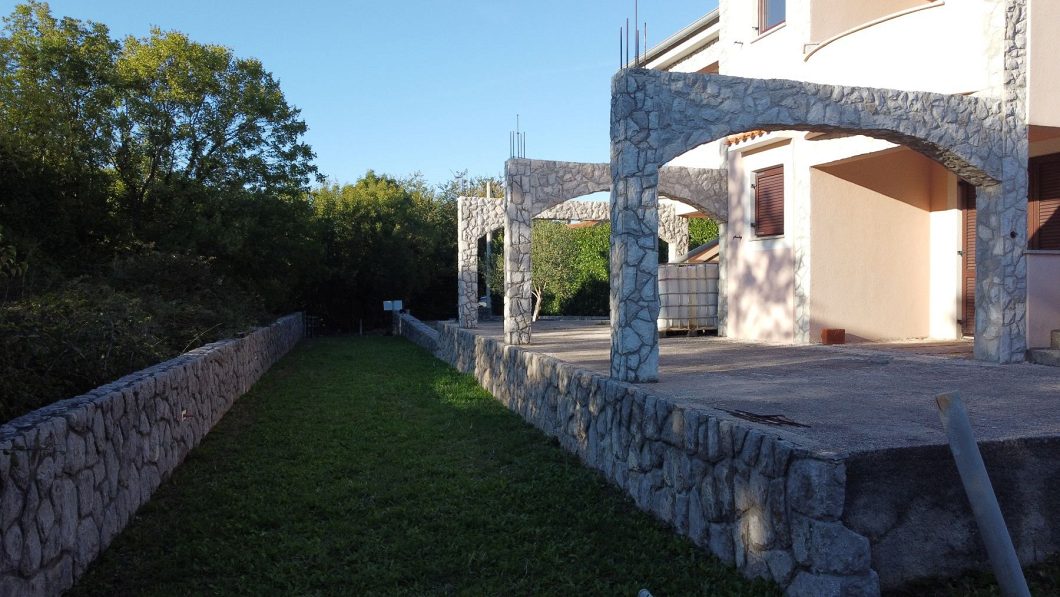 komerční prostor – Dům se 4 apartmány + podkroví, Dobrinj, Chorvatsko – foto 8