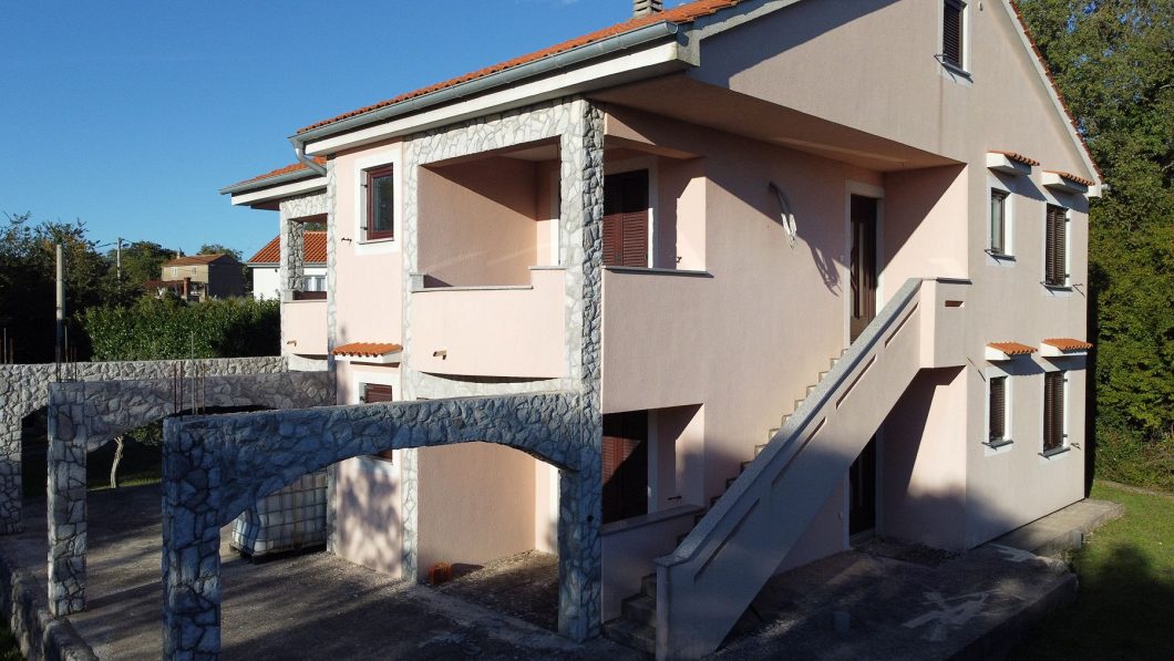 komerční prostor – Dům se 4 apartmány + podkroví, Dobrinj, Chorvatsko – foto 7