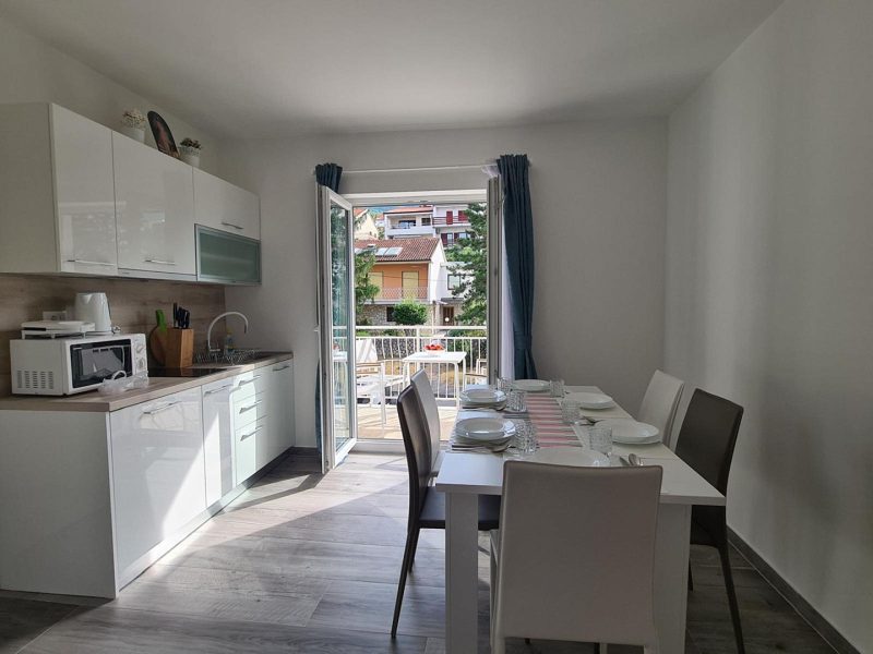 komerční prostor – Samostatně stojící dům se 4 apartmány 120 m od moře, Dramalj, Chorvatsko – foto 15