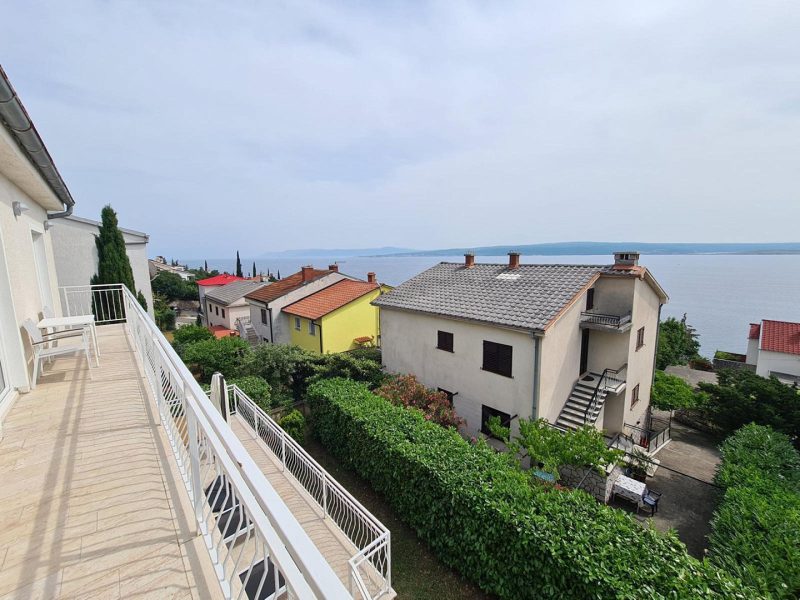 komerční prostor – Samostatně stojící dům se 4 apartmány 120 m od moře, Dramalj, Chorvatsko – foto 6