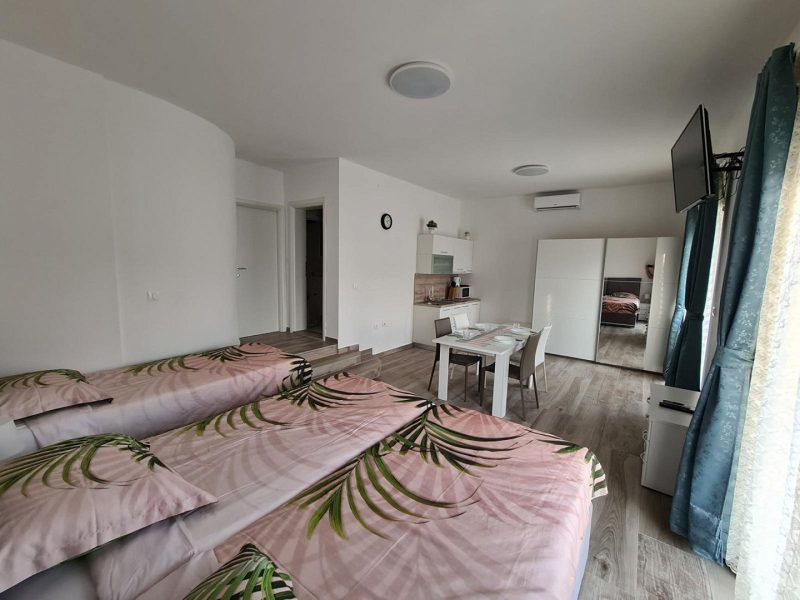 komerční prostor – Samostatně stojící dům se 4 apartmány 120 m od moře, Dramalj, Chorvatsko – foto 32