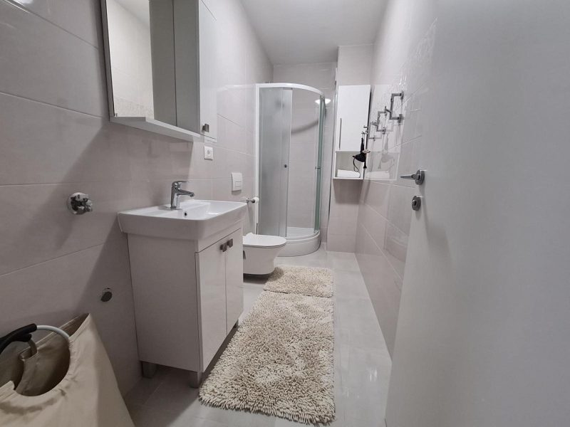 komerční prostor – Samostatně stojící dům se 4 apartmány 120 m od moře, Dramalj, Chorvatsko – foto 31