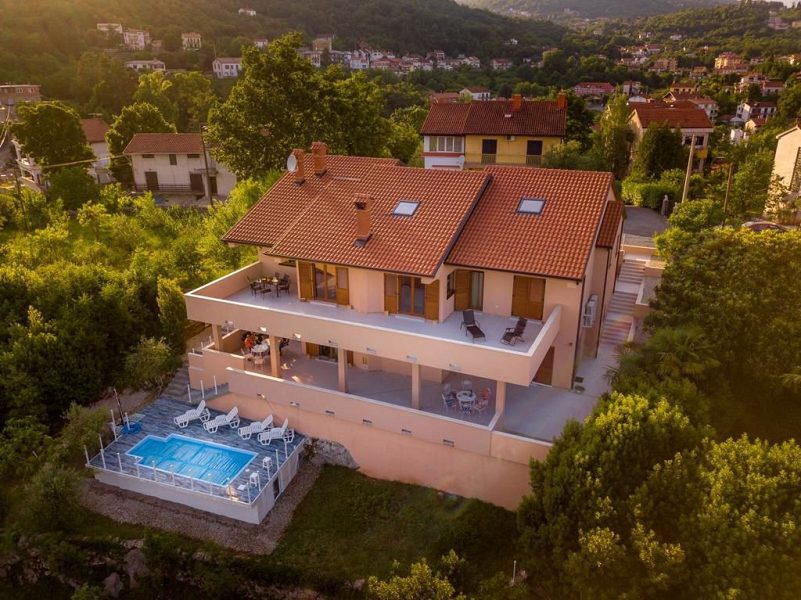 komerční prostor – Villa s pěti apartmány a bazénem, Bregi, Chorvatsko – foto 3