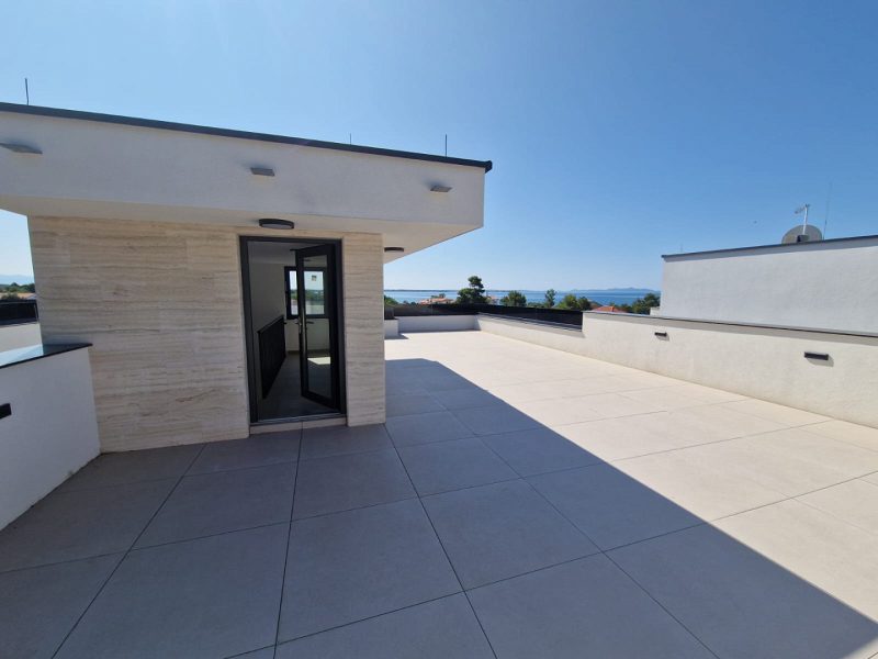 byt – Luxusní byt se střešní terasou a s výhledem na moře, Vir, Chorvatsko – foto 11