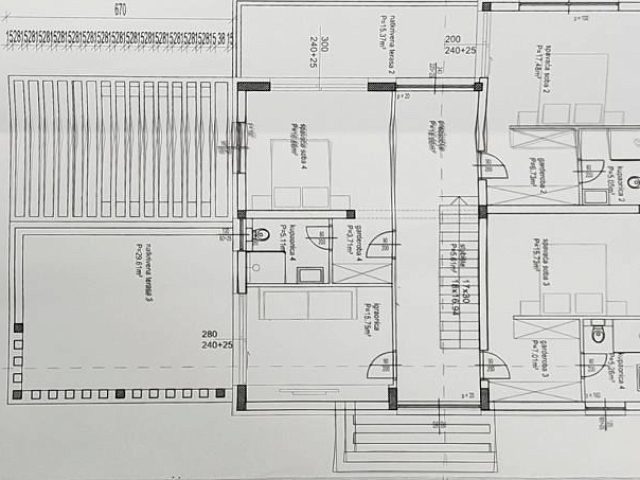 Půdorysy 2 – dům Novostavba s bazénem v srdci Debeljaku