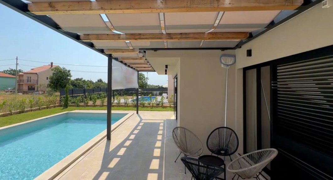 dům – Nově postavená vila s bazénem, Krnica, Chorvatsko – foto 3