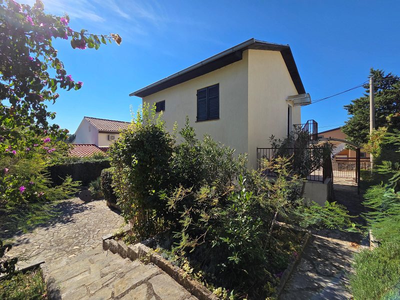 dům – Samostatně stojící dům se 2 bytovými jednotkami, Gornji Karin, Chorvatsko – foto 3