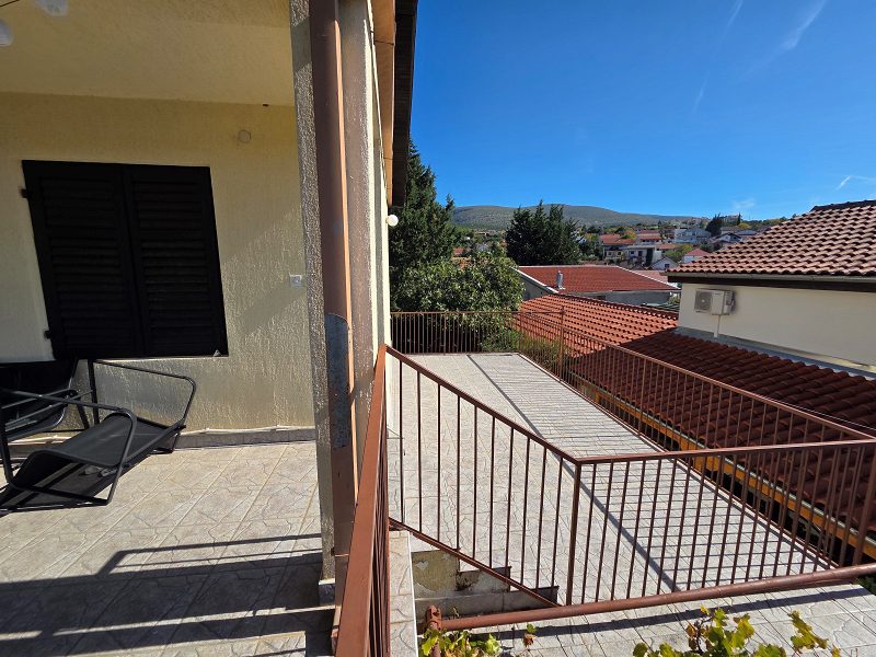 dům – Samostatně stojící dům se 2 bytovými jednotkami, Gornji Karin, Chorvatsko – foto 21