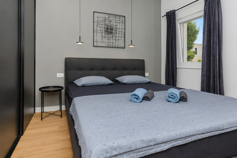 apartmán – Moderně zařízený dvoupatrový apartmán v první řadě u moře - Zaton , Zadarská župa , Chorvatsko – foto 8