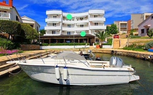 apartmán – Apartmány a studia s výhledem, 10 m od moře - Petrčane, Zadar , , Chorvatsko – foto 1